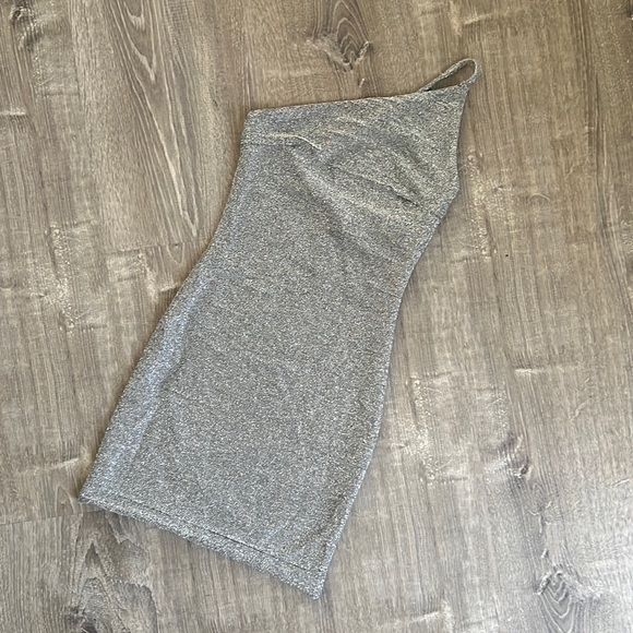 Princess Polly Silver Dress - Picture 2 of 8